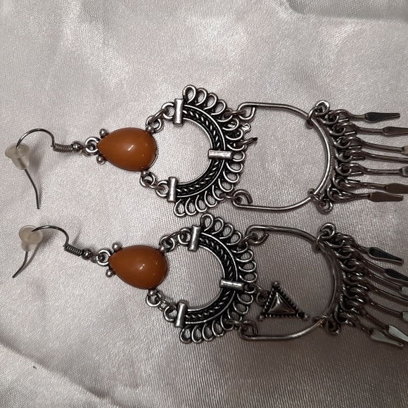 Earrings  Bundle and save 5 for 30 or 1 for 10 - Picture 2 of 2